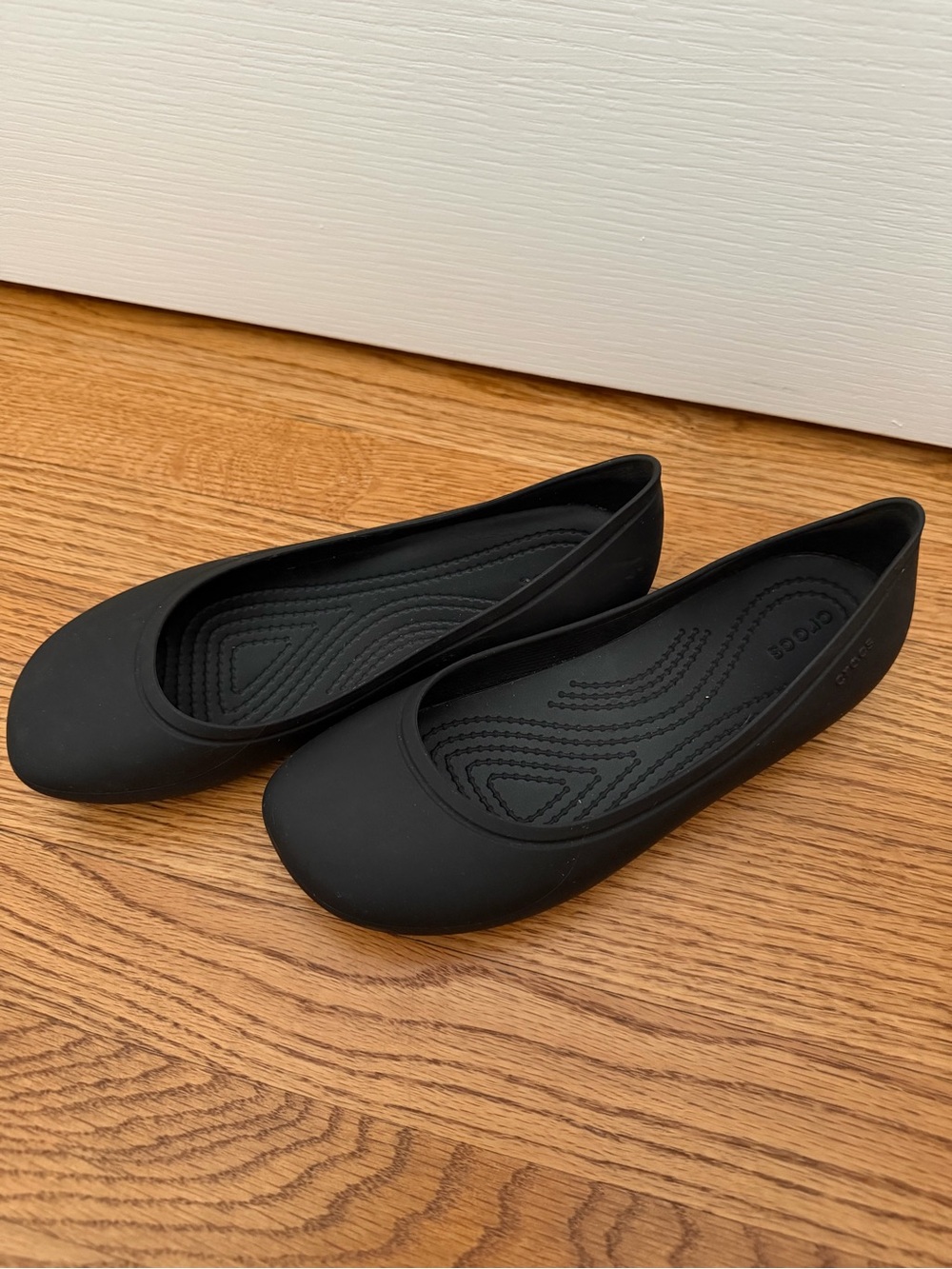 Crocs Women's Brooklyn Ballet Flats -Black - Picture 2 of 3